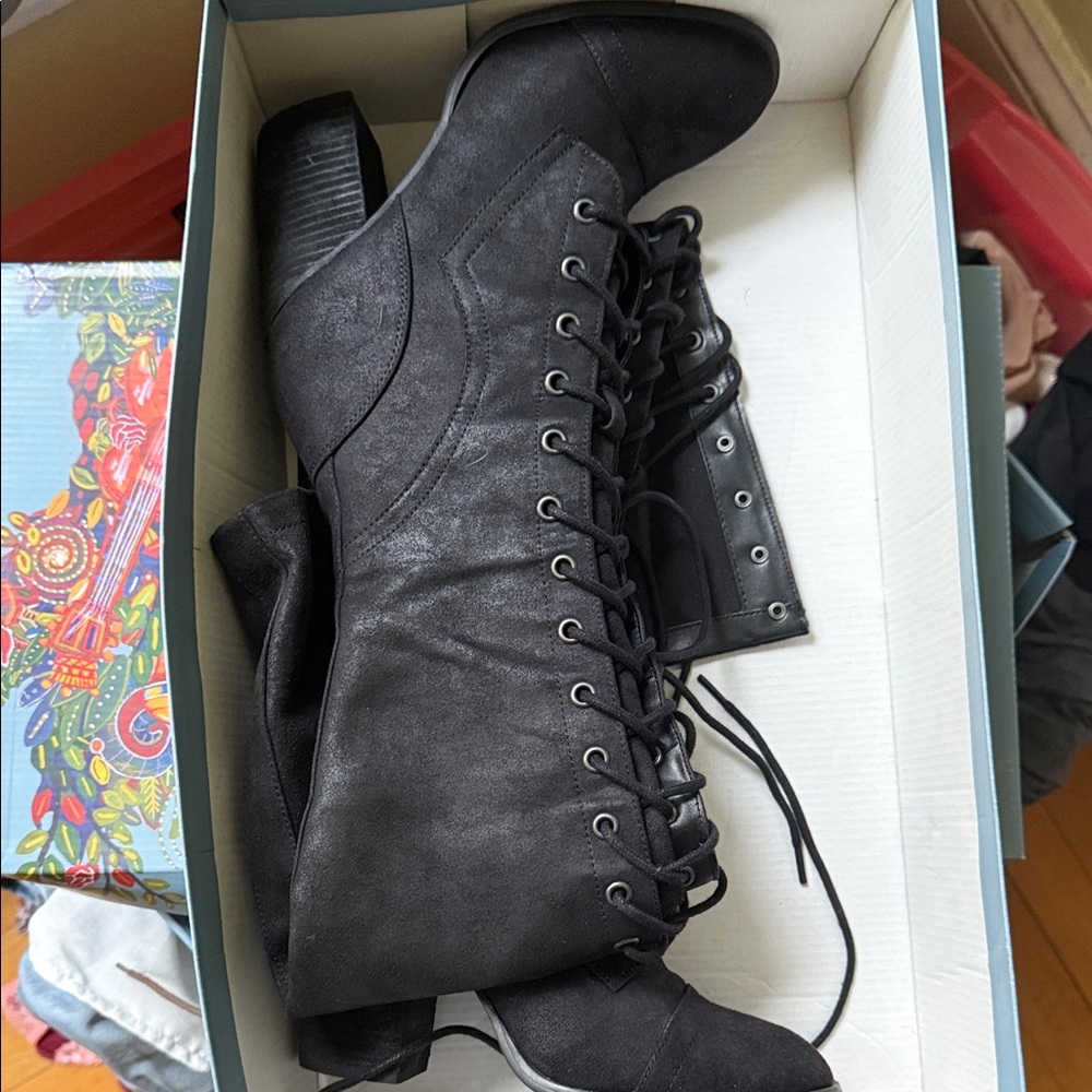 Elegant Black Lace-Up Women's Boots